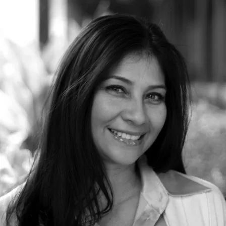 Amalia Sawhney, Controller